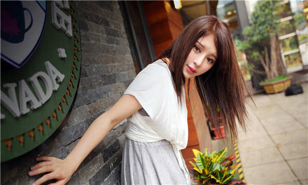 大安想找一个女性生孩子给报酬-｛找个女人生孩子多少钱｝